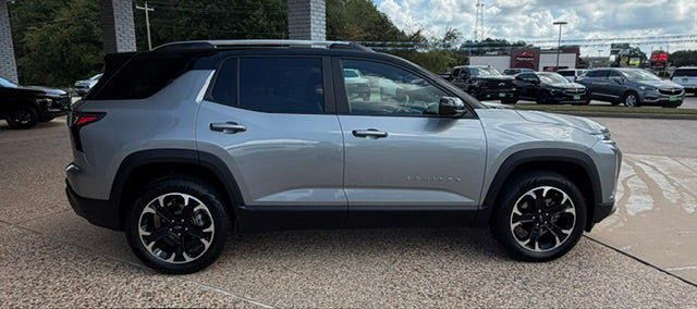 Used 2025 Chevrolet Equinox LT w/ Convenience Package II FWD image 2