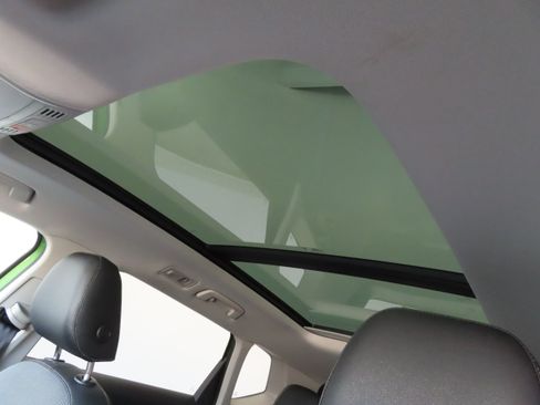 New 2026 Volkswagen Taos SE image 21