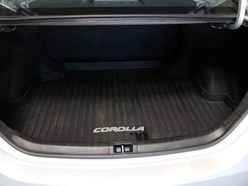 Used 2019 Toyota Corolla SE FWD image 30