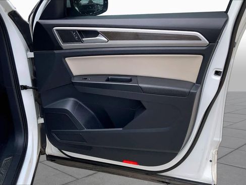Used 2018 Volkswagen Atlas SEL w/ R-Line Package FWD image 23