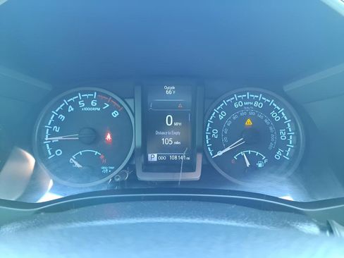 Used 2019 Toyota Tacoma TRD Off-Road w/ Technology Package AWD/4WD image 19