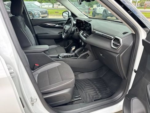 Used 2024 Chevrolet TrailBlazer LT w/ Convenience Package FWD image 26