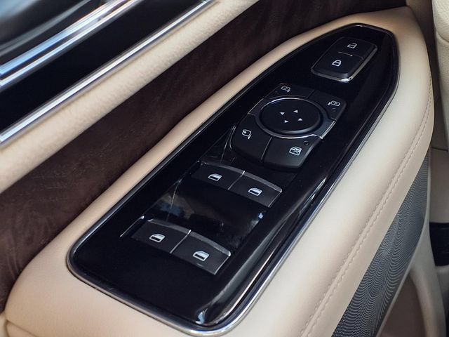 Used 2019 Lincoln Navigator Reserve AWD/4WD image 17