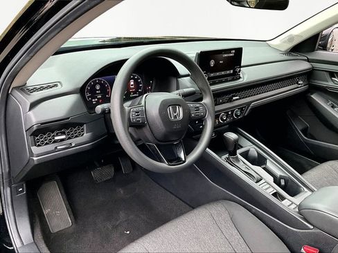Used 2025 Honda Accord SE image 14