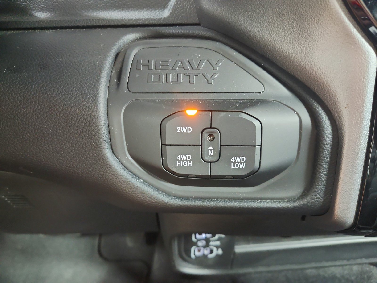 Used 2026 RAM 2500 Laramie AWD/4WD image 19