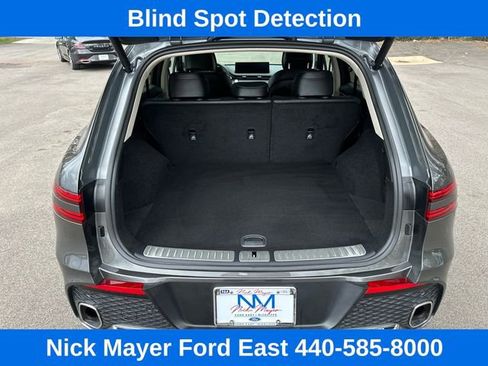 Used 2025 Genesis GV70 2.5T w/ Select Package AWD/4WD image 34