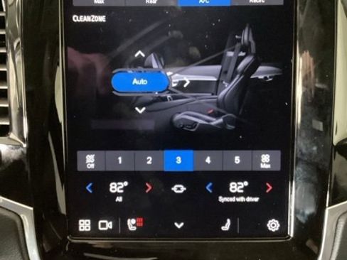 Certified 2024 Volvo XC90 B6 Ultimate w/ Protection Package Premier image 26