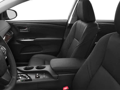 Used 2013 Toyota Avalon XLE Touring FWD image 8