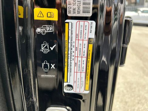 Used 2024 Jeep Wrangler Unlimited w/ LED Headlamp & Fog Lamp Group AWD/4WD image 65