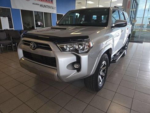 Used 2023 Toyota 4Runner TRD Off-Road Premium w/ Moonroof Package AWD/4WD image 4