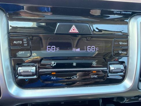 Certified 2021 Kia Sorento EX w/ EX AWD X-Line Package image 25