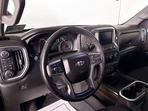 Used 2022 Chevrolet Silverado 1500 LT Trail Boss w/ Bed Protection Package image 9