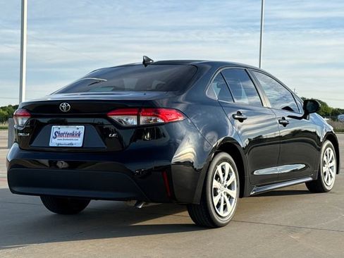 Used 2024 Toyota Corolla LE image 6