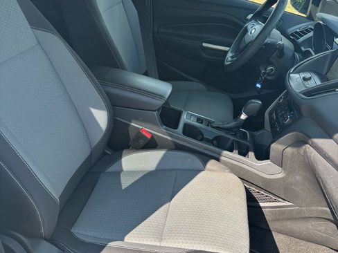 Used 2017 Ford Escape SE w/ Equipment Group 201A AWD/4WD image 23