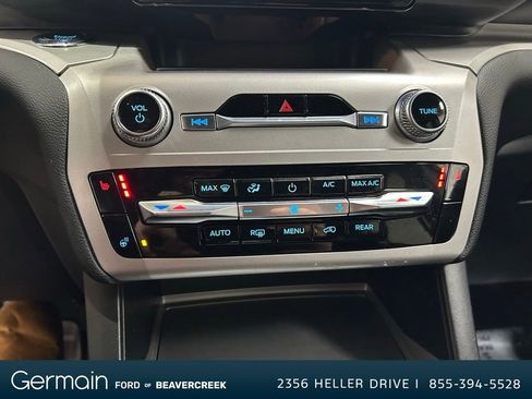 Used 2022 Ford Explorer XLT w/ Equipment Group 202A image 30