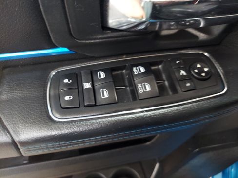 Used 2018 RAM 1500 Sport w/ Hydro Blue Sport Package AWD/4WD image 17
