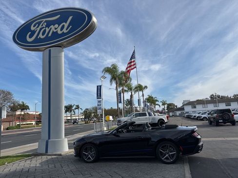 Used 2025 Ford Mustang GT Premium image 22