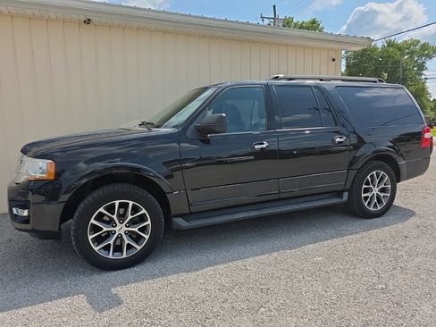 Used 2015 Ford Expedition EL XLT w/ Equipment Group 202A AWD/4WD image 10