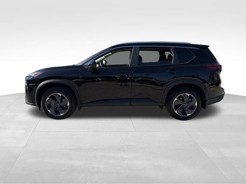 Certified 2024 Nissan Rogue SV w/ SV Premium Package image 4