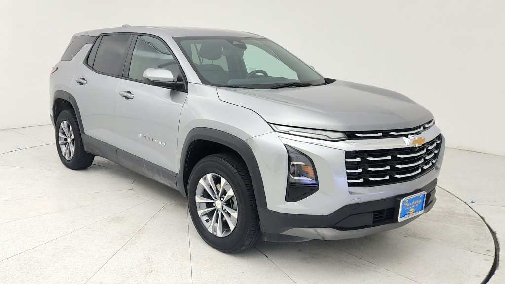 Used 2025 Chevrolet Equinox LT FWD image 1