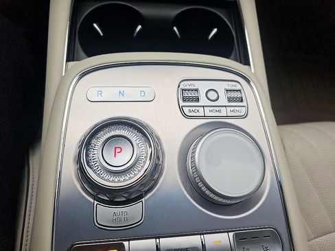 Used 2023 Genesis G90 3.5T image 27