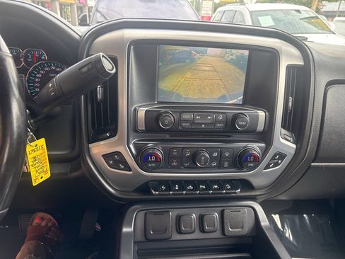Used 2018 GMC Sierra 1500 SLT w/ SLT Premium Package AWD/4WD image 13