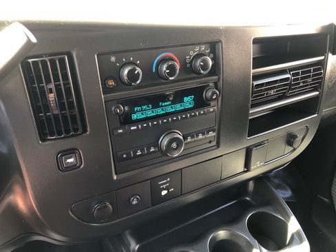 Used 2025 GMC Savana 2500 w/ Driver Convenience Package RWD image 28