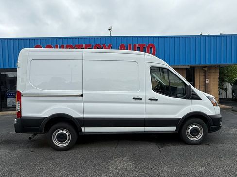 Used 2022 Ford Transit 250 Medium Roof RWD image 8