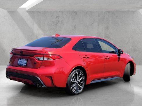 Used 2021 Toyota Corolla SE FWD image 5