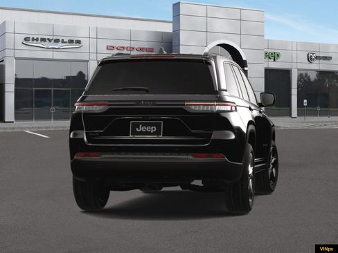 New 2025 Jeep Grand Cherokee Altitude image 14