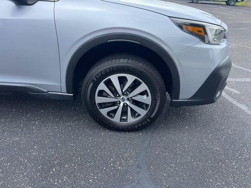 Used 2022 Subaru Outback Premium AWD/4WD image 7