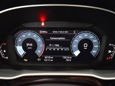 Used 2025 Audi Q3 2.0T Premium w/ Convenience Package AWD/4WD image 30