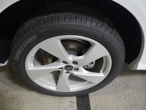 New 2025 Audi Q5 Premium Plus image 13