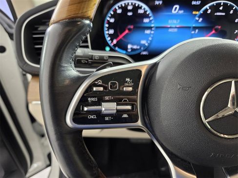 Certified 2022 Mercedes-Benz GLS 450 4MATIC image 21