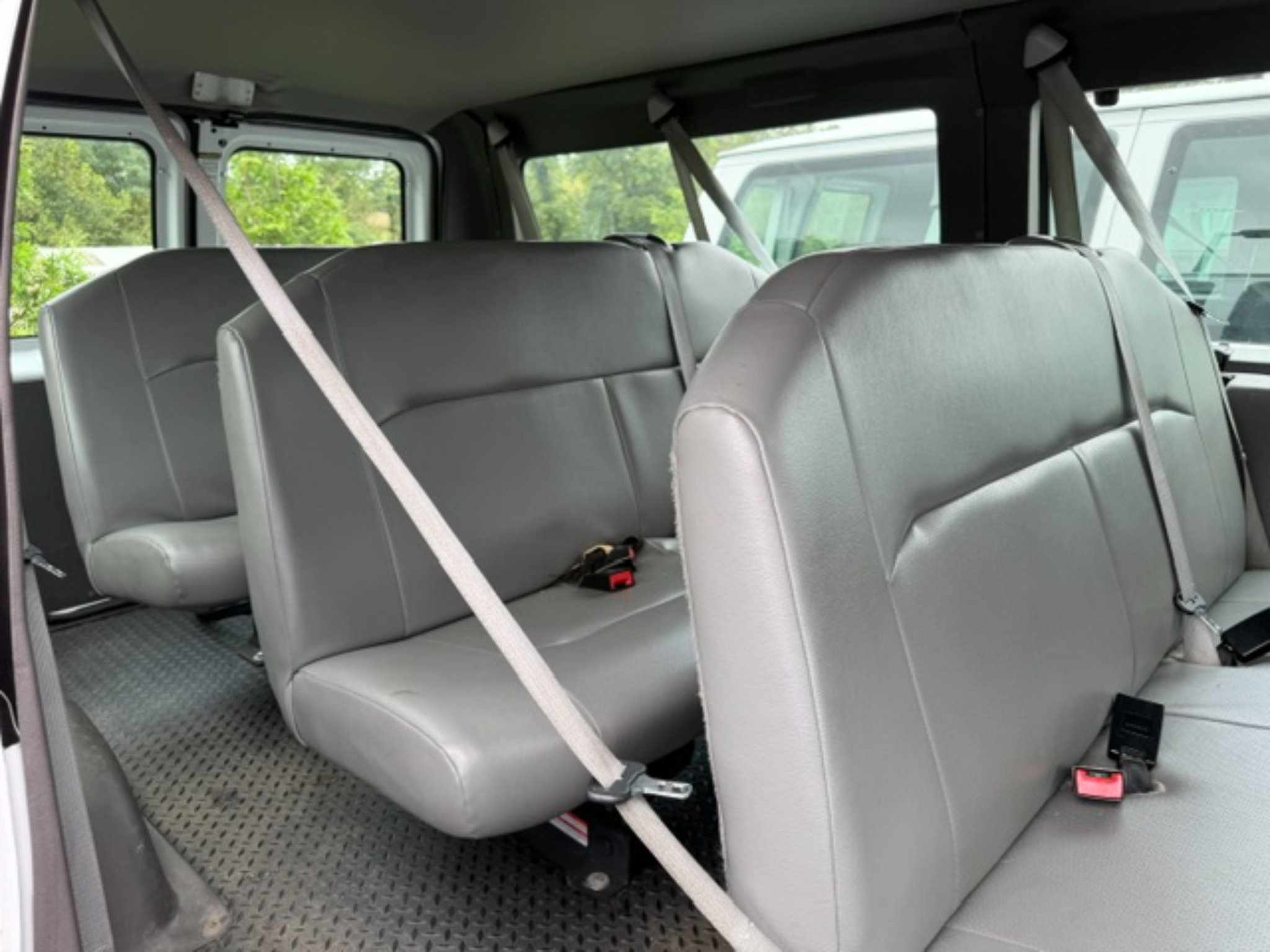 Used 2013 Ford E-250 and Econoline 250 w/ PWR Group RWD image 4
