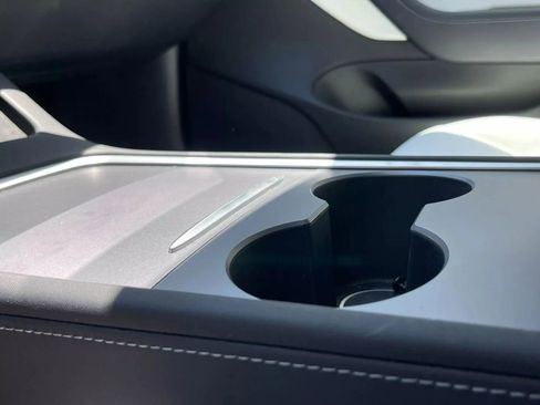 Used 2023 Tesla Model 3 Standard Range image 21