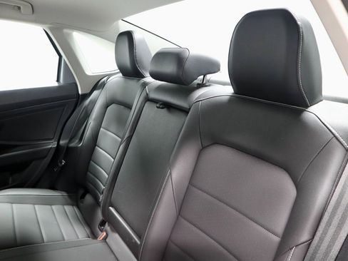 Used 2024 Volkswagen Jetta SE image 22