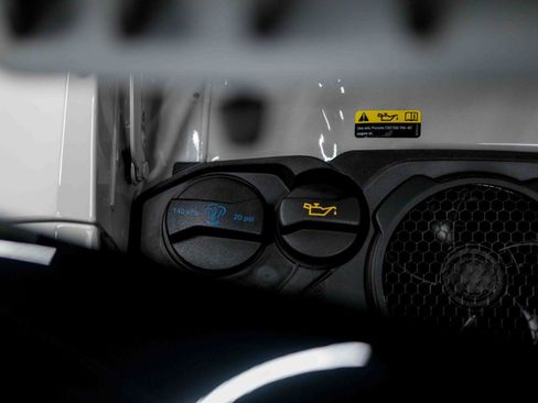 Used 2022 Porsche 911 Carrera S image 89