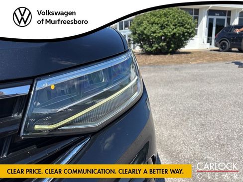 Certified 2023 Volkswagen Tiguan SE R-Line FWD image 10