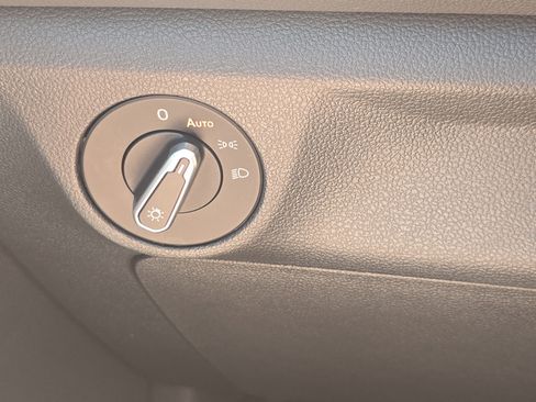 Used 2025 Volkswagen Jetta S FWD image 17