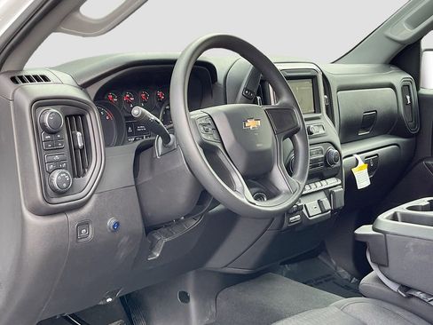 Used 2024 Chevrolet Silverado 1500 Custom Trail Boss w/ LPO, Dark Essentials Package AWD/4WD image 9