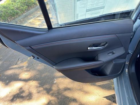 New 2025 Nissan Sentra SR image 30