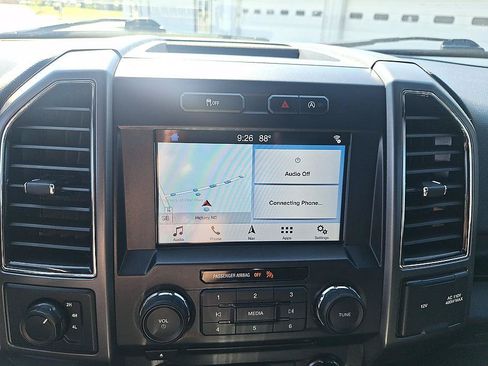 Used 2018 Ford F150 XLT w/ Equipment Group 302A Luxury AWD/4WD image 16