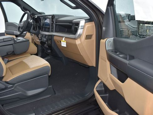 New 2025 Ford F250 XLT w/ 360-Degree Camera Package image 12