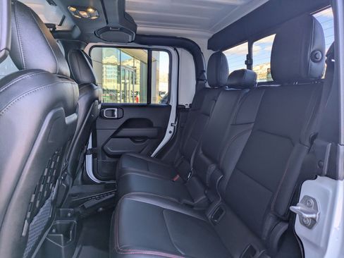 Used 2023 Jeep Gladiator Rubicon w/ LED Lighting Group image 25