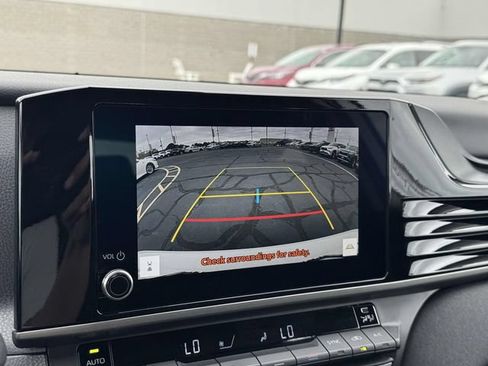 Used 2025 Toyota Camry LE FWD image 17