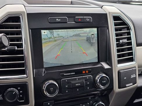 Used 2017 Ford F250 Lariat w/ Lariat Ultimate Package AWD/4WD image 22