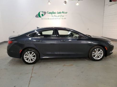 Used 2017 Chrysler 200 Limited Platinum w/ Comfort & Convenience Group image 7