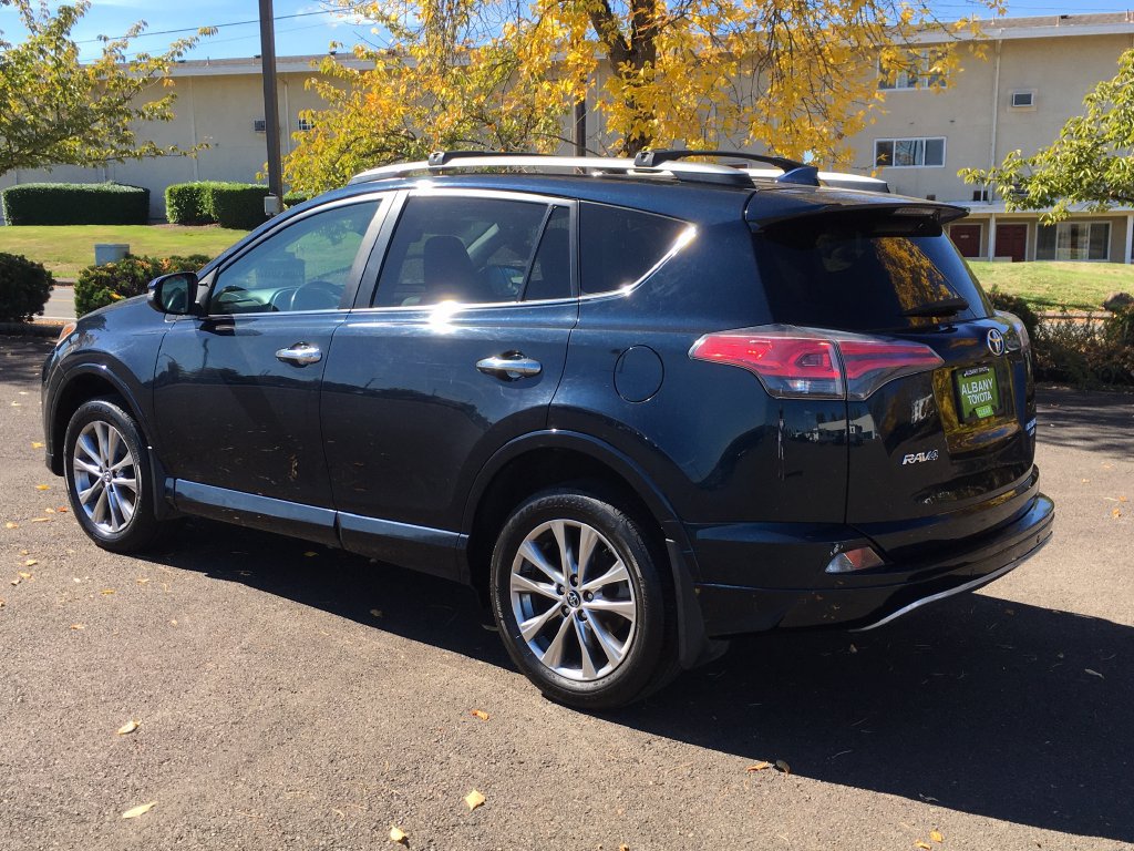 Used 2017 Toyota RAV4 Platinum w/ All Weather Liner Package AWD/4WD image 4