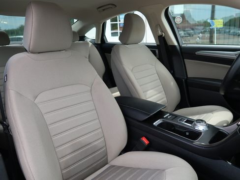 Used 2019 Ford Fusion S FWD image 12